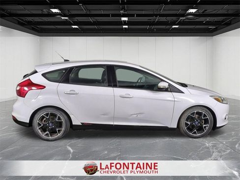 Used 2014 Ford Focus SE w/ Equipment Group 201A image 9