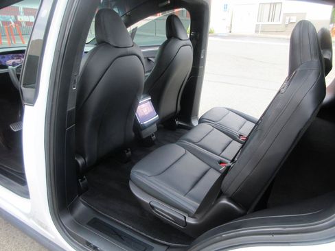 Used 2022 Tesla Model X AWD/4WD image 38