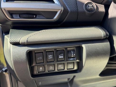 Used 2022 Subaru Forester Touring image 10