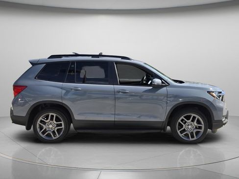 Used 2023 Honda Passport EX-L image 3