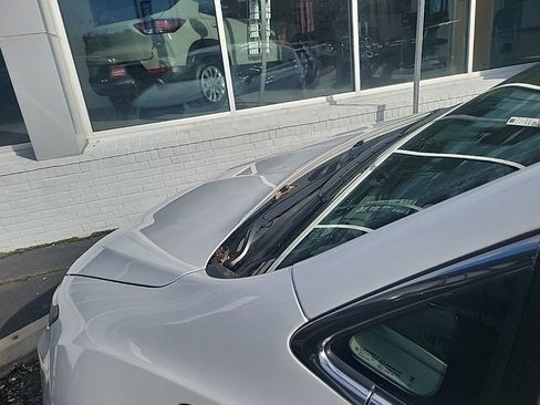 Used 2023 Chrysler Pacifica Limited image 21