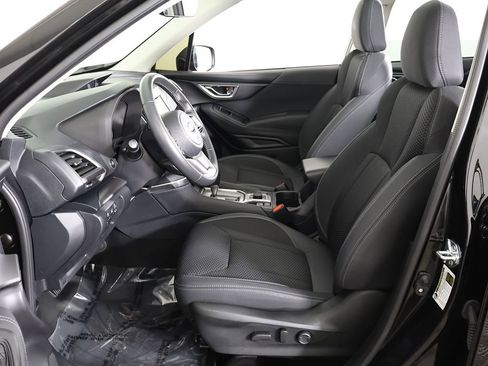 Used 2024 Subaru Forester Premium image 33