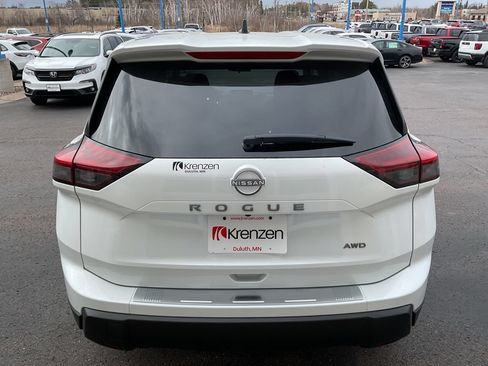 New 2026 Nissan Rogue SV w/ Cold Weather Package AWD/4WD image 6