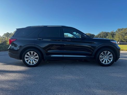 Used 2022 Ford Explorer Limited w/ Equipment Group 301A image 6