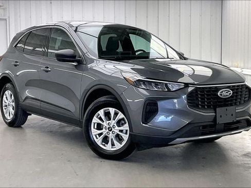 Used 2023 Ford Escape Active AWD/4WD image 34