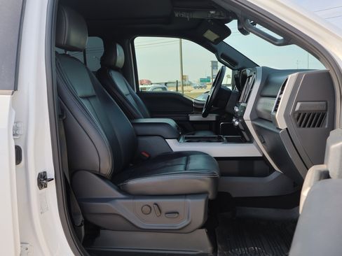 Certified 2022 Ford F250 Lariat w/ Tremor Off-Road Package image 39