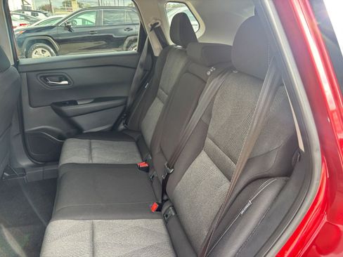 Used 2025 Nissan Rogue SV image 39