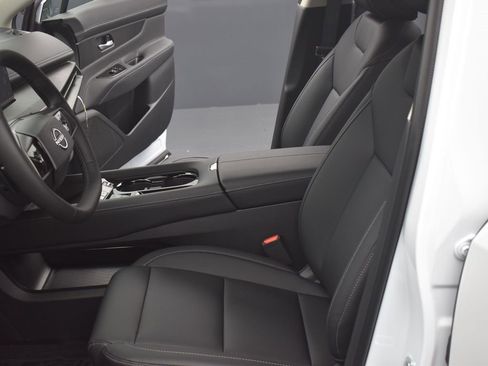 New 2025 Nissan Murano SV image 14