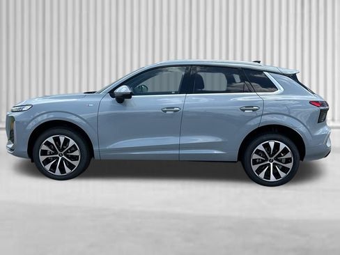 New 2026 Audi Q3 quattro 2.0T AWD/4WD image 2