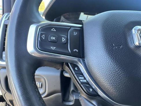Used 2025 RAM 1500 Laramie AWD/4WD image 15