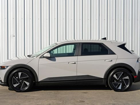 Used 2025 Hyundai Ioniq 5 SE image 45