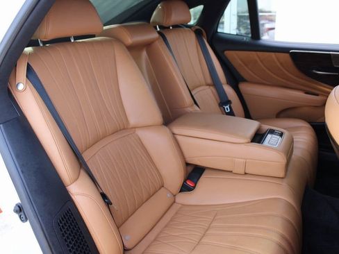 Used 2021 Lexus LS 500h image 26