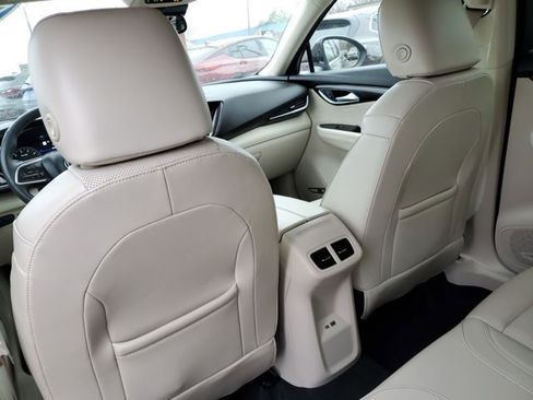 Used 2022 Buick Envision Essence w/ Technology Package I image 34