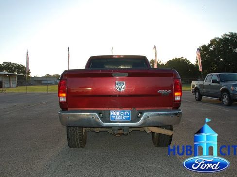 Used 2018 RAM 2500 Tradesman w/ Chrome Appearance Group AWD/4WD image 4