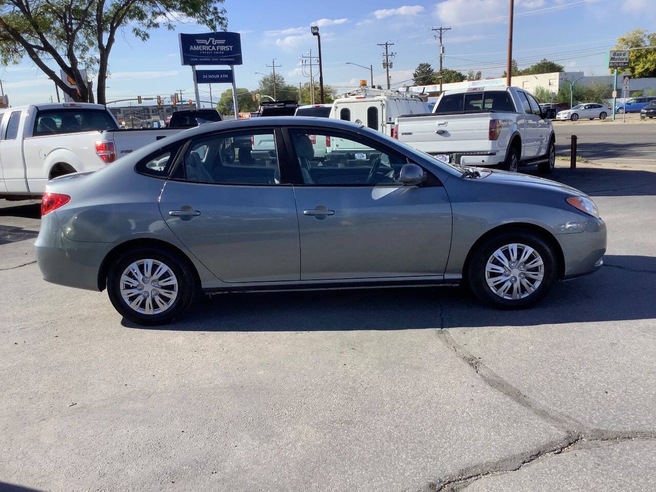 Used 2010 Hyundai Elantra GLS FWD image 10