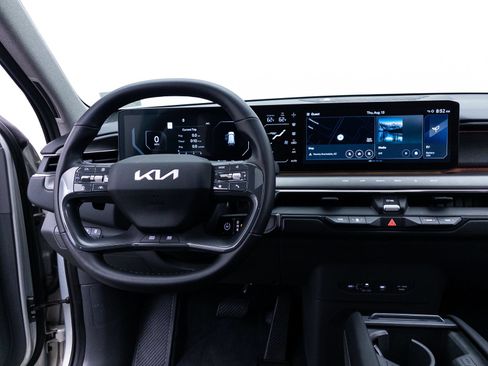 Certified 2024 Kia EV9 Land AWD/4WD image 5