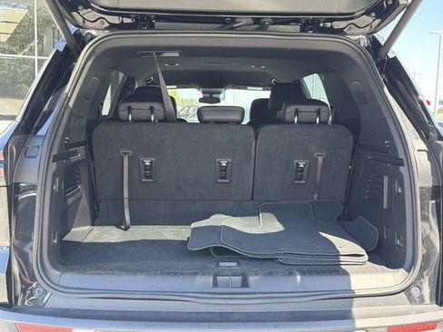 Used 2026 Chevrolet Traverse LT FWD image 31