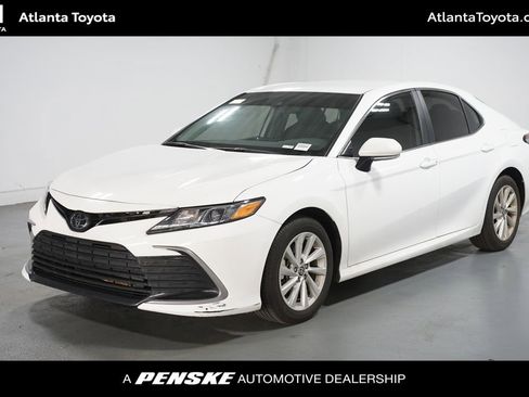 Certified 2024 Toyota Camry LE image 1