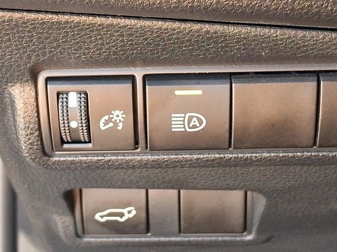 Used 2024 Toyota Corolla Cross XLE w/ Convenience Package AWD/4WD image 27