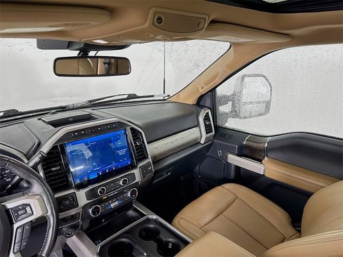 Used 2022 Ford F350 Lariat w/ Lariat Ultimate Package image 25