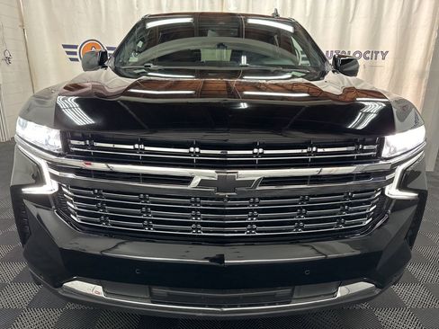 Used 2024 Chevrolet Tahoe LT w/ LT Signature Package image 4