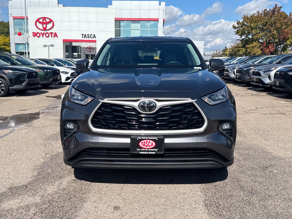 Used 2020 Toyota Highlander LE AWD/4WD image 2