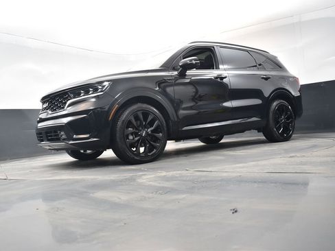 Certified 2022 Kia Sorento SX image 24