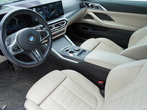 Used 2024 BMW 430i Convertible w/ M Sport Package image 9