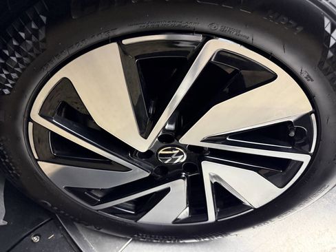 Used 2024 Volkswagen Atlas SEL image 32