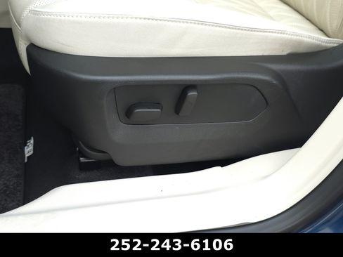 Used 2023 Buick Envision Avenir FWD image 10