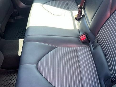 Used 2019 Toyota Camry SE FWD image 10