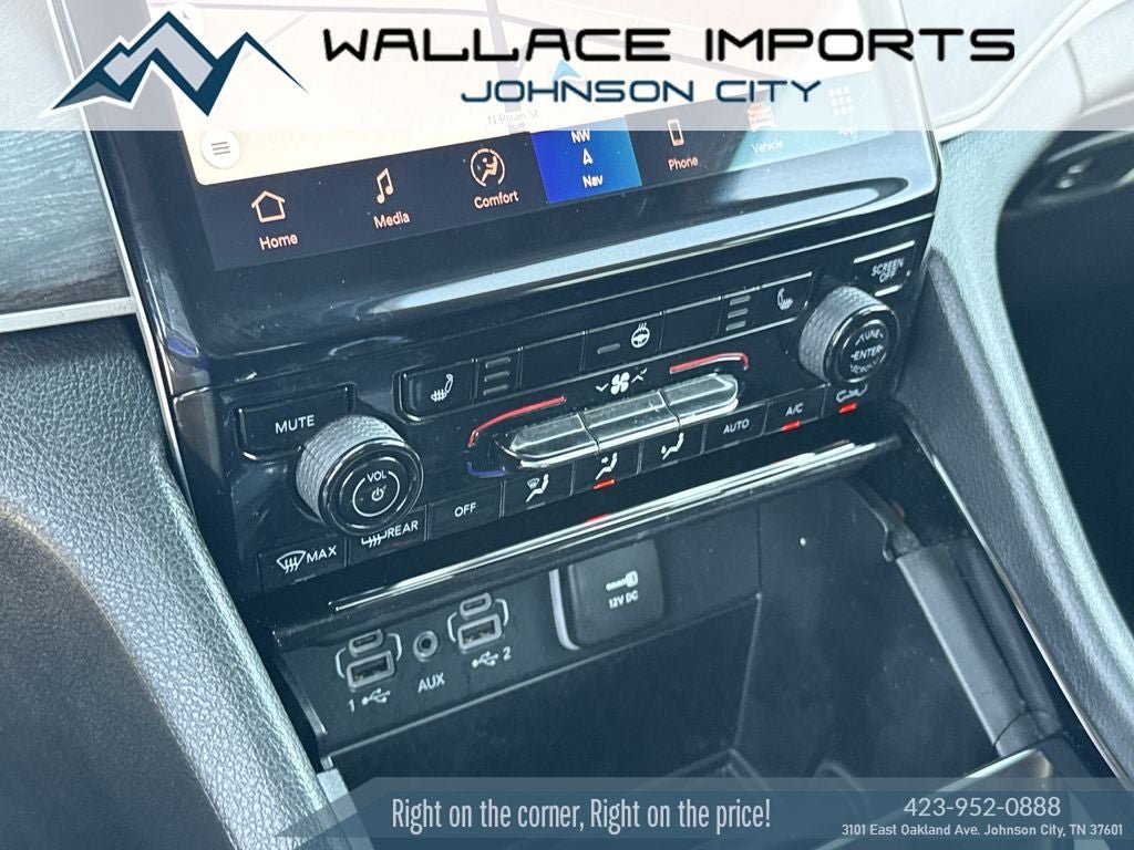 Used 2023 Jeep Grand Cherokee Limited AWD/4WD image 26