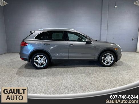 Used 2014 Porsche Cayenne S AWD/4WD image 2