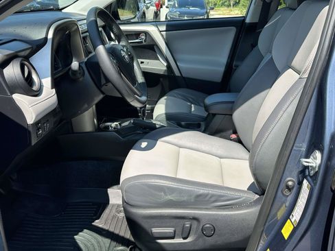 Used 2014 Toyota RAV4 Limited FWD image 4