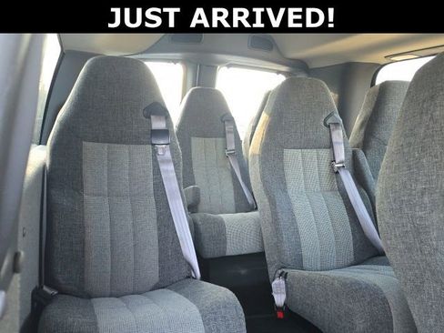 Used 2017 Chevrolet Express 3500 LT w/ LT Preferred Equipment Group image 8