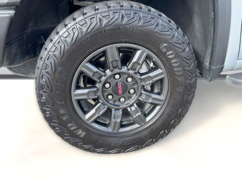 Certified 2024 GMC Sierra 1500 AT4X image 11