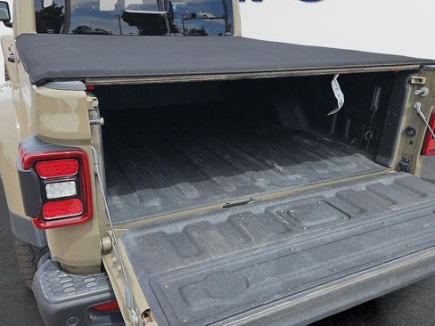Used 2020 Jeep Gladiator Rubicon AWD/4WD image 7