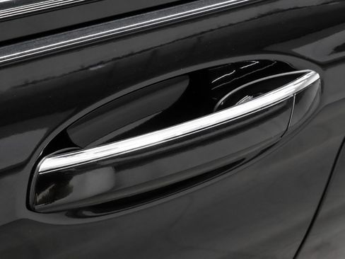 Used 2022 BMW 750i xDrive w/ Luxury Rear Seating Package image 60