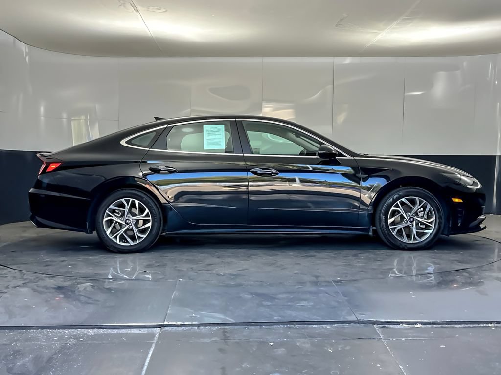 Used 2023 Hyundai Sonata SEL w/ Convenience Package FWD image 2