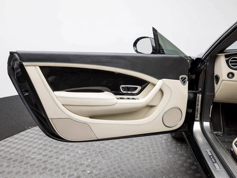 Used 2018 Bentley Continental GT image 23
