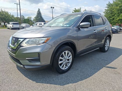 Used 2018 Nissan Rogue SV w/ Premium Package AWD/4WD image 3