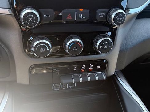 New 2026 RAM 1500 Express AWD/4WD image 19