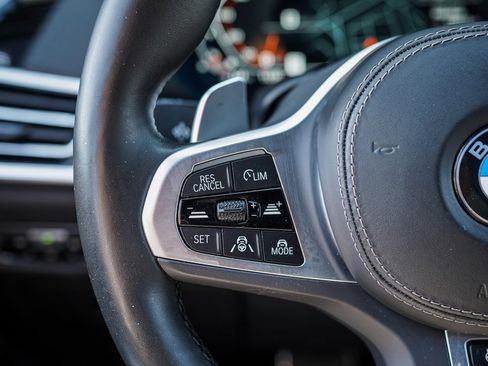 Used 2022 BMW X7 M50i image 29