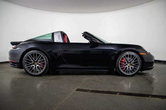 Used 2024 Porsche 911 Targa 4S AWD/4WD image 9