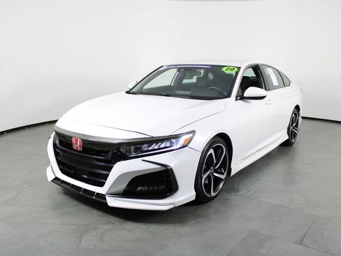 Used 2020 Honda Accord Sport image 2