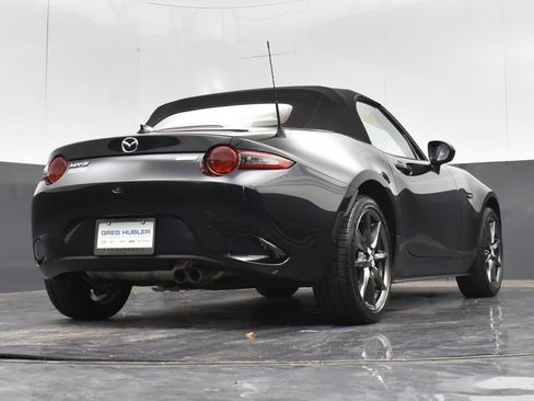 Used 2019 MAZDA MX-5 Miata Grand Touring RWD image 21