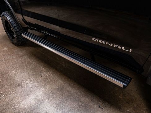 Used 2025 GMC Sierra 1500 Denali AWD/4WD image 13