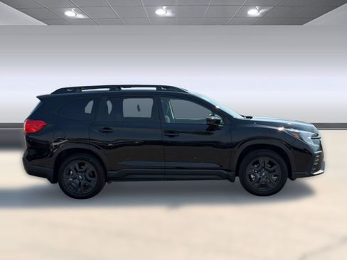 Certified 2025 Subaru Ascent Bronze Edition w/ Onyx Package AWD/4WD image 8