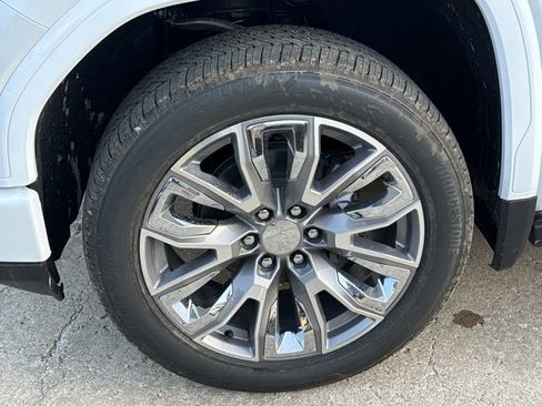 New 2026 GMC Sierra 1500 Denali AWD/4WD image 17