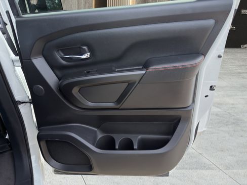 Used 2021 Nissan Titan PRO-4X w/ Pro-4x Convenience Package image 64